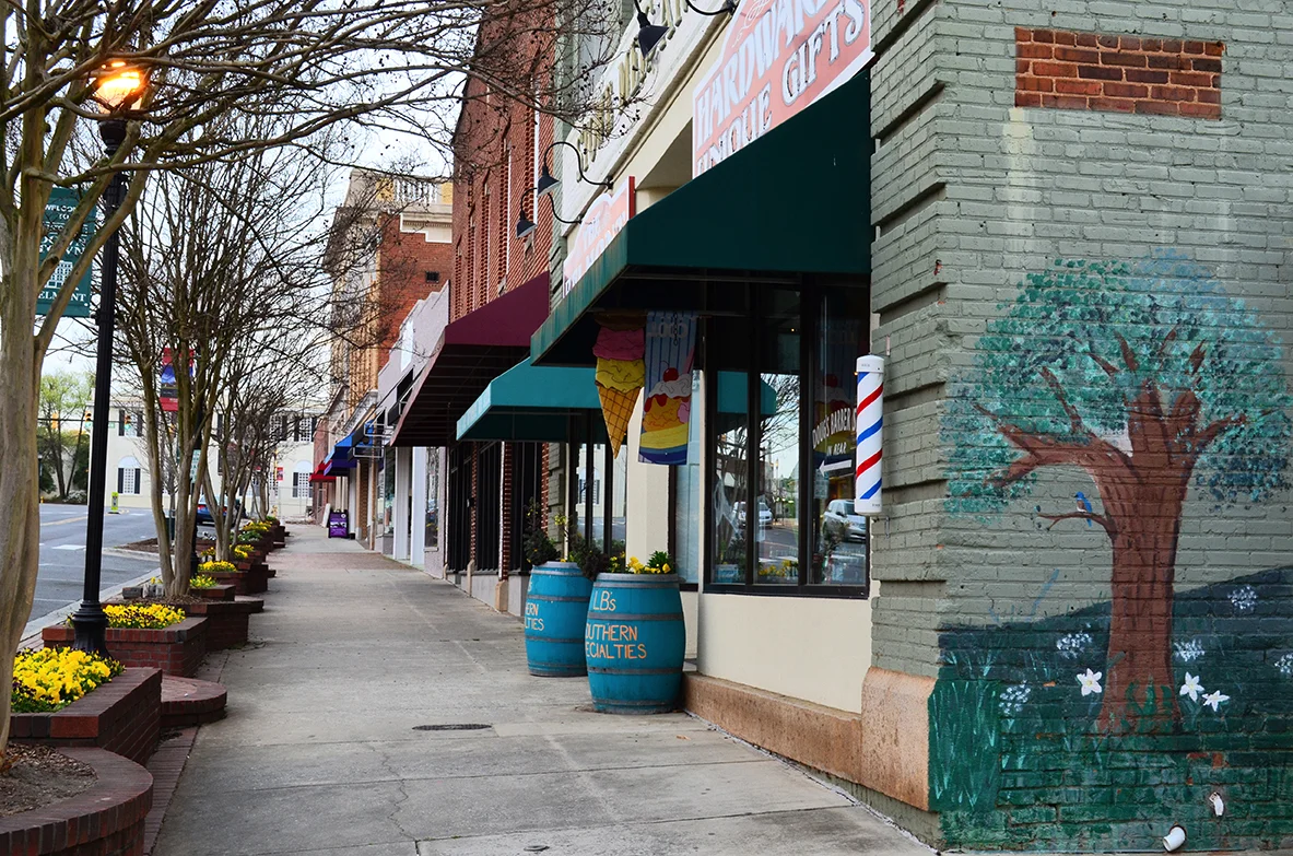 historic-downtown-belmont_25983474511_o.jpg