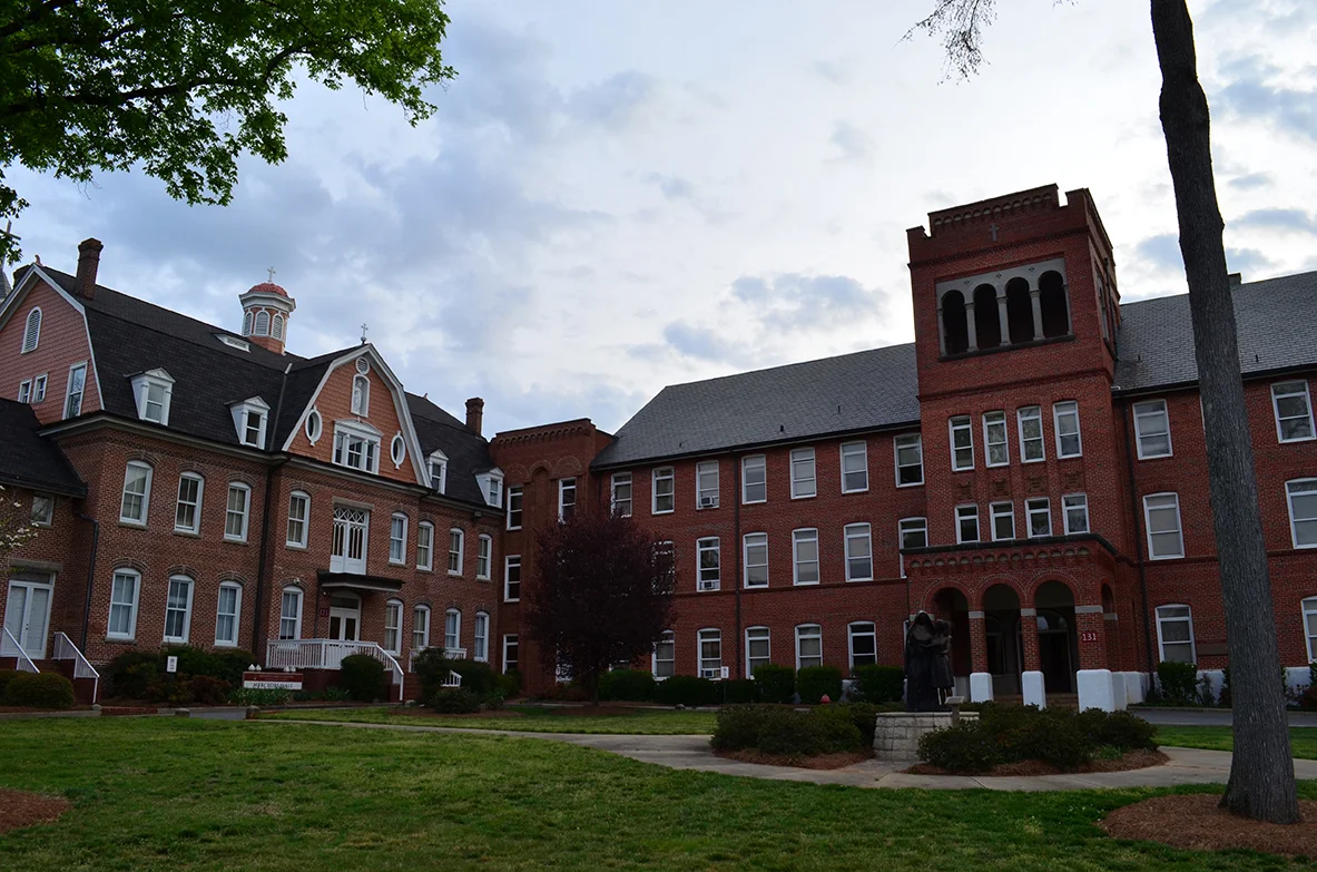 sacred-heart-campus_25447243033_o.jpg