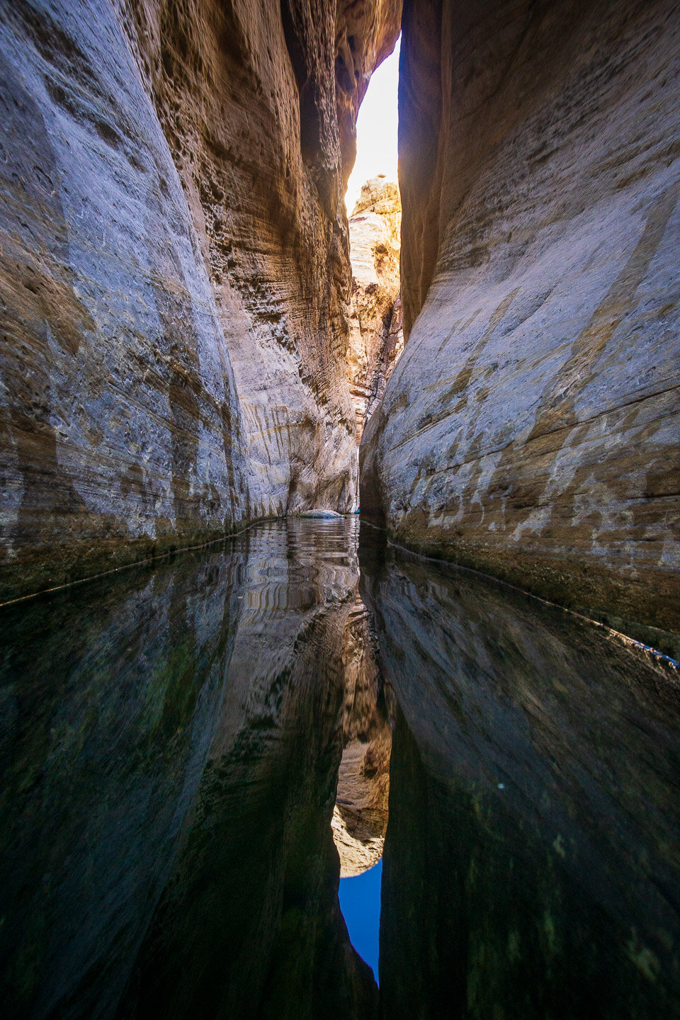 Reflection-slot-canyon-water-03902.jpg