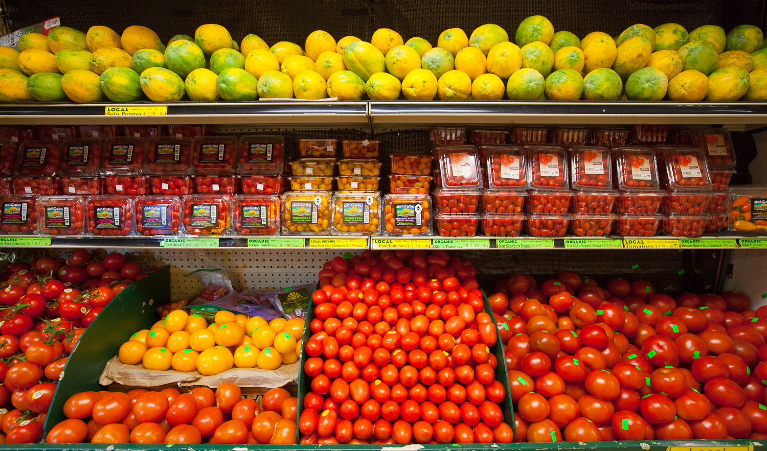 Mana Foods Fresh Organic Produce Display