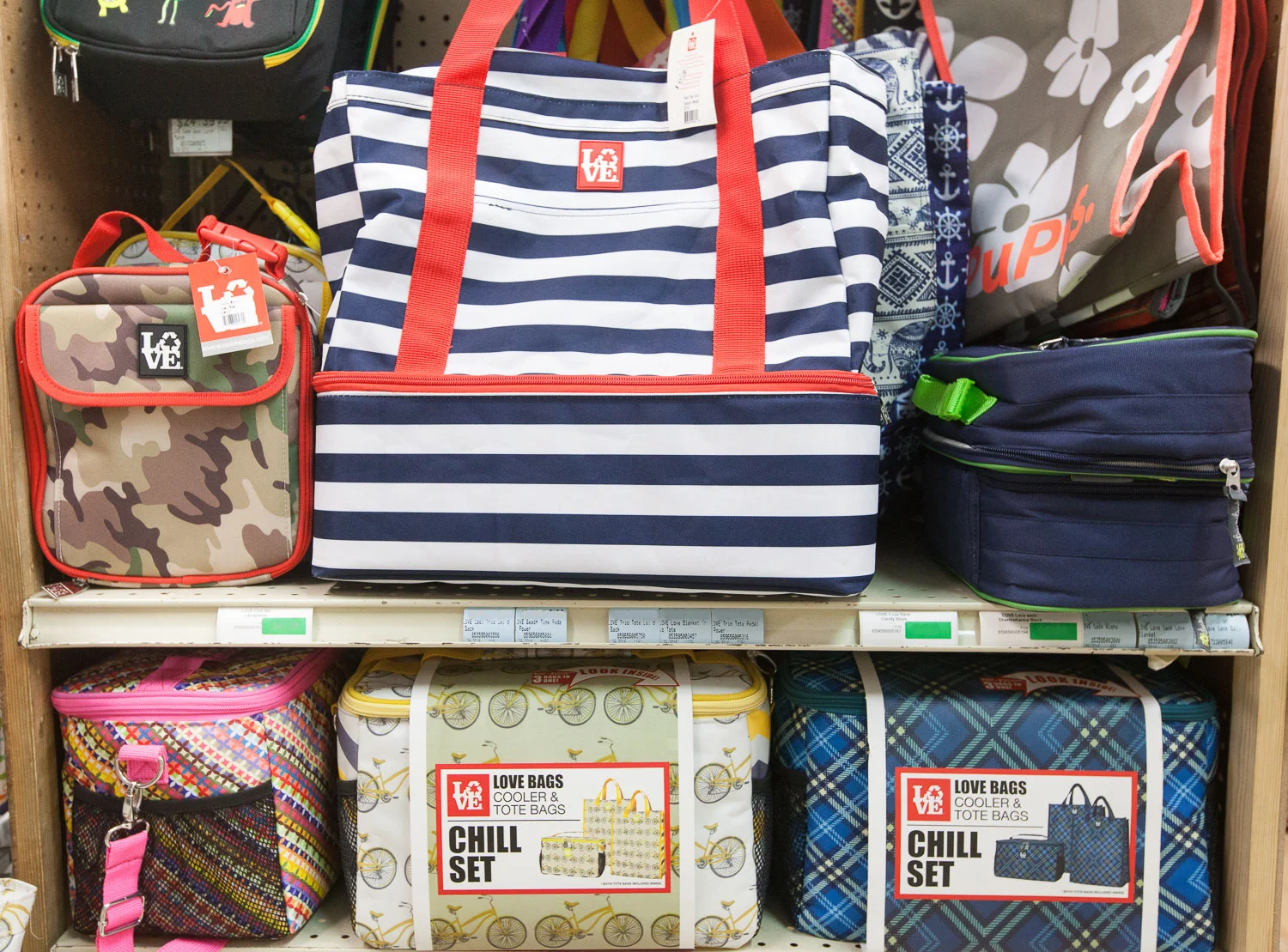 love-bags-cooler-bags-display-mana-foods.jpg
