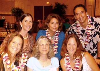 mana-foods-employees-with-ed-theilk.jpg