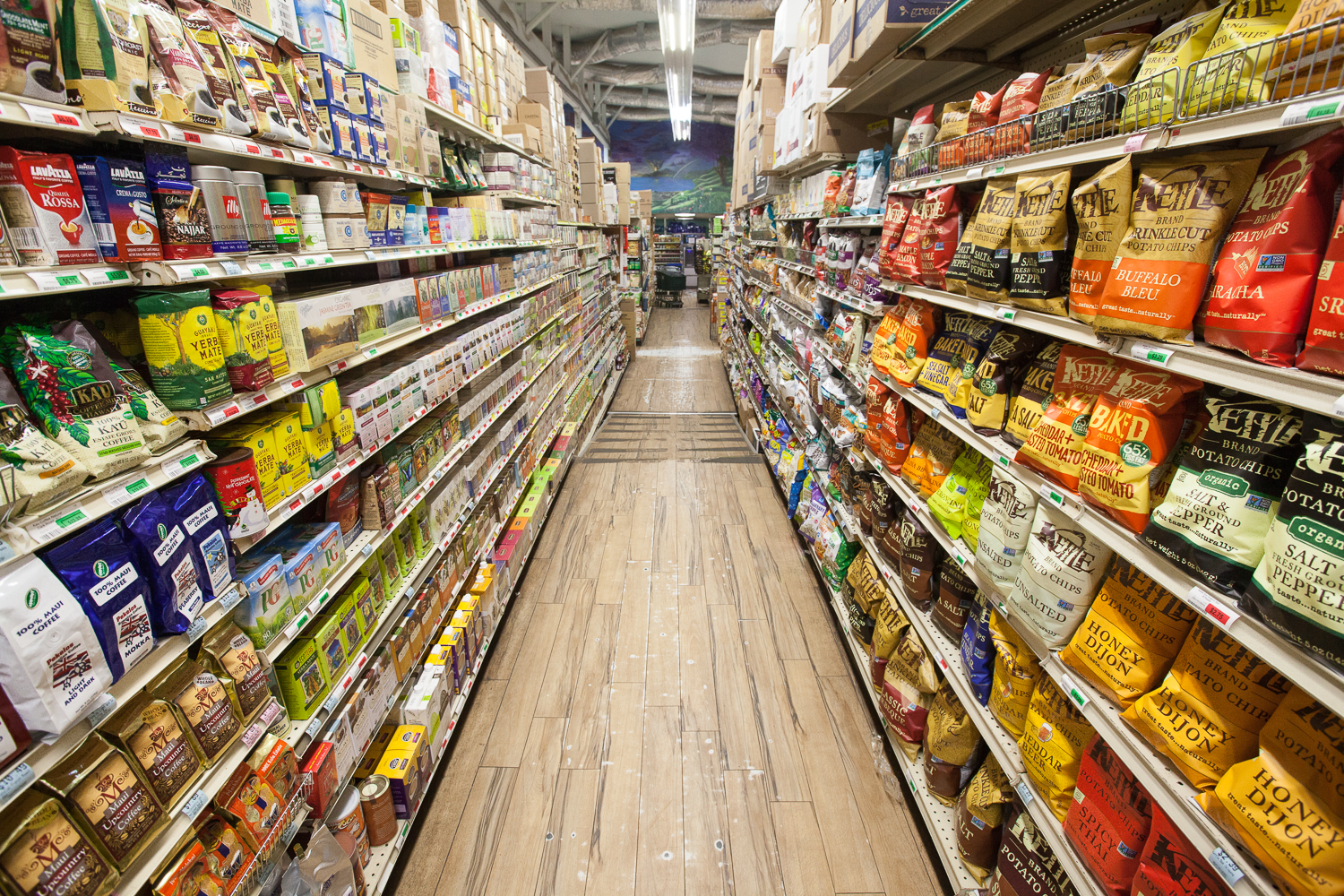 mana-foods-quality-grocery-store-aisle copy.jpg