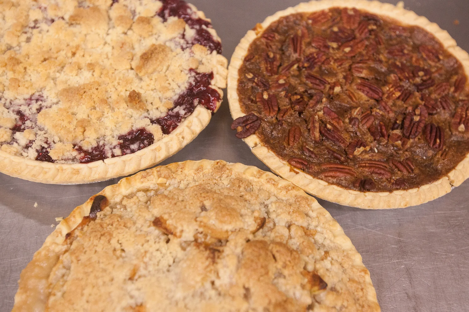 mana-foods-fresh-baked-thanksgiving-pies-4 copy.jpg