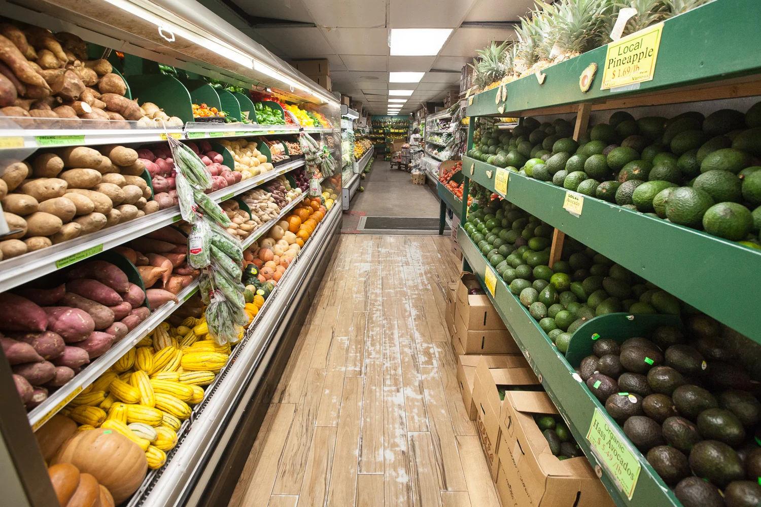 mana-foods-produce-department-aisle.jpg