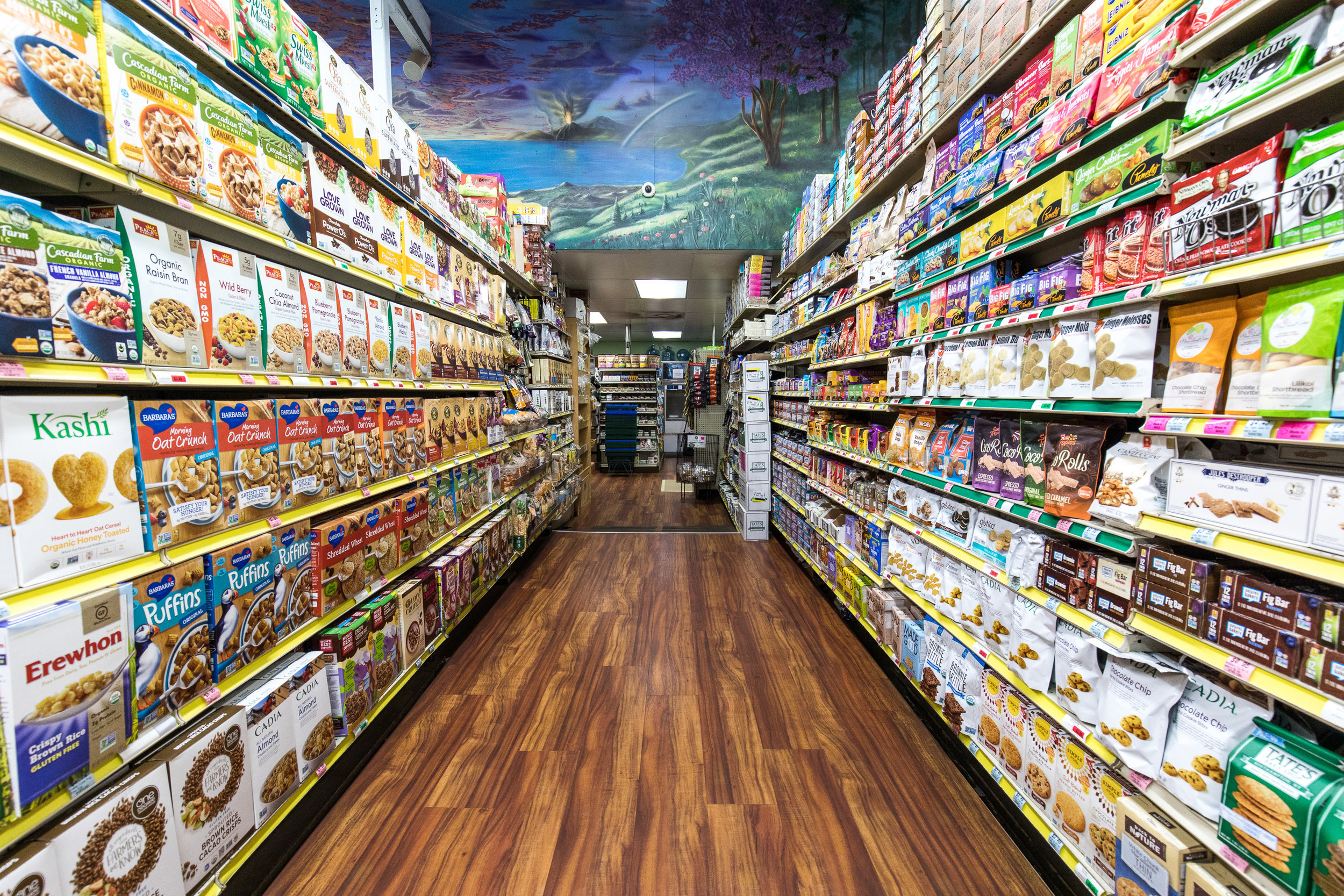 mana-foods-maui-grocery-store-aisle copy.jpg