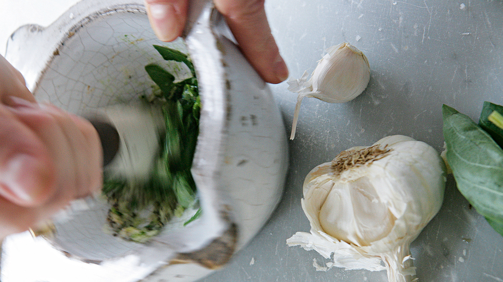 BASIC BASIL PESTO