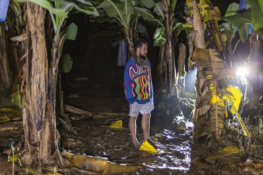 @waangenga filming for Via Alice VR film on his Dad's banana farm. @viaplanetearth 2017