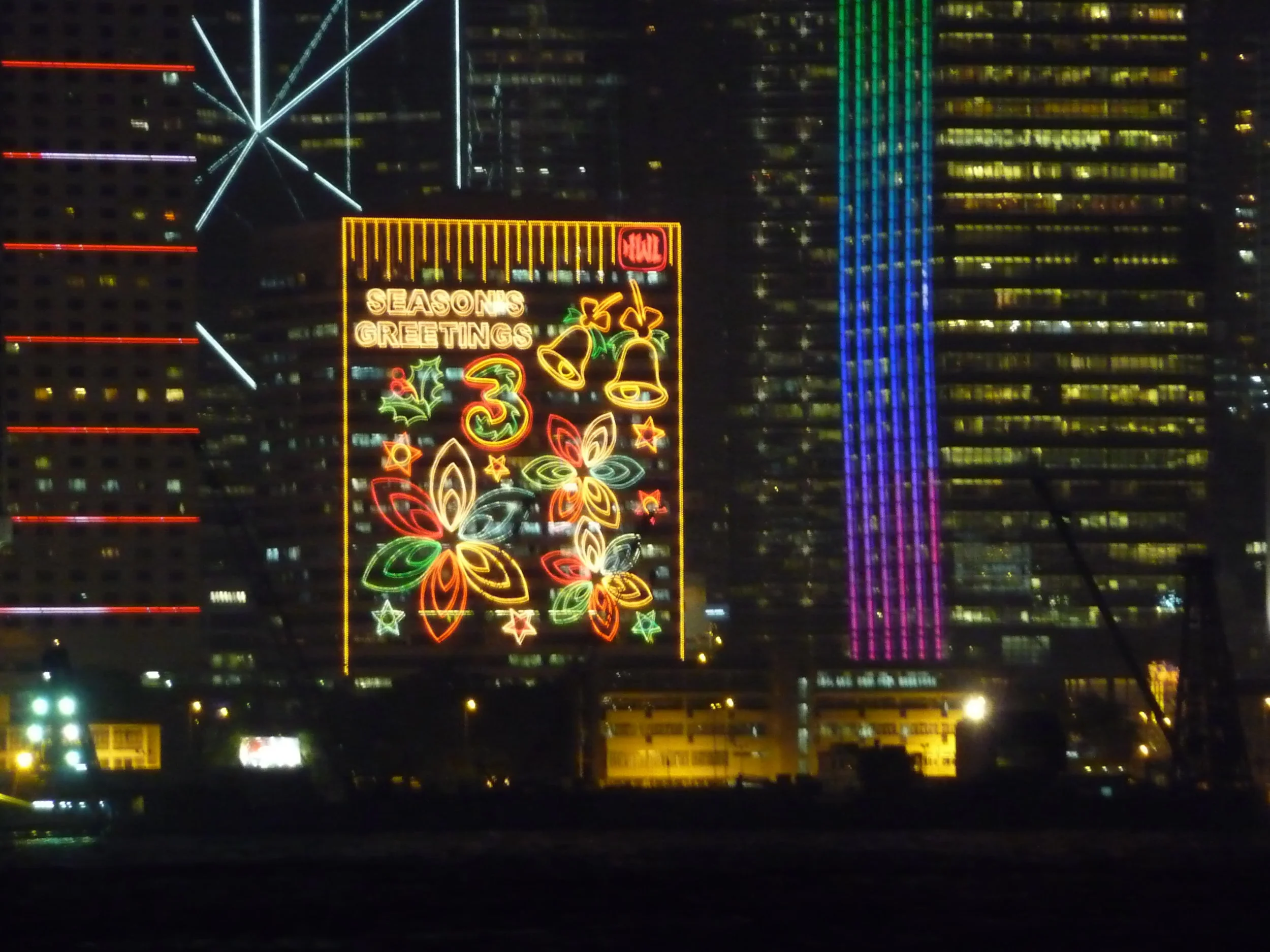 Hong Kong – Holiday Decorations and Light Shows