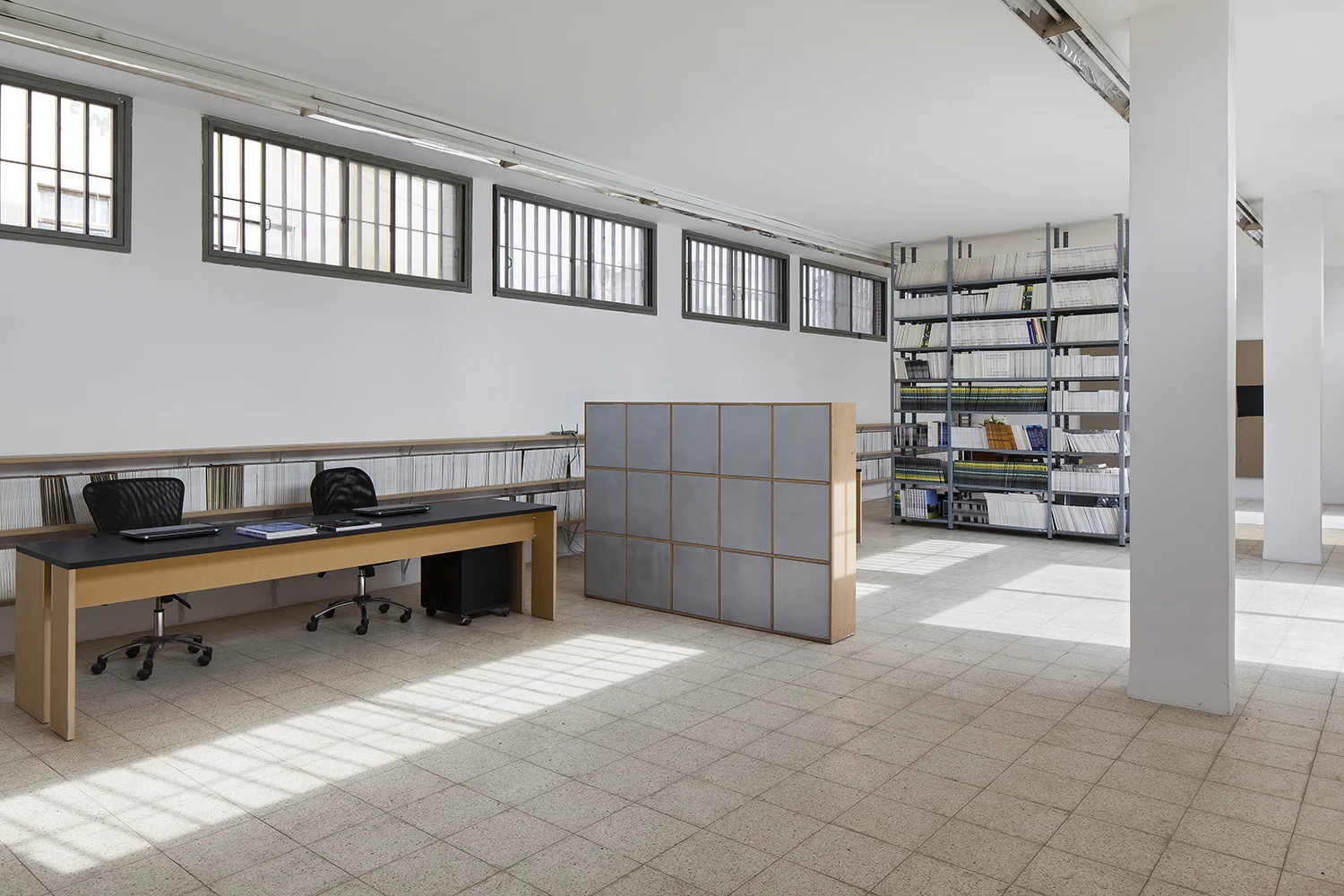 Gallery Dvir, Office2.jpg