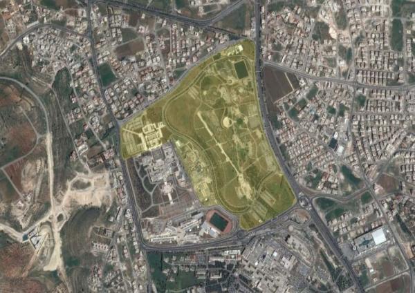 Aerial view showing the location of the King Hussein Park لقطة جوية تبين موقع متنزه الملك حسين