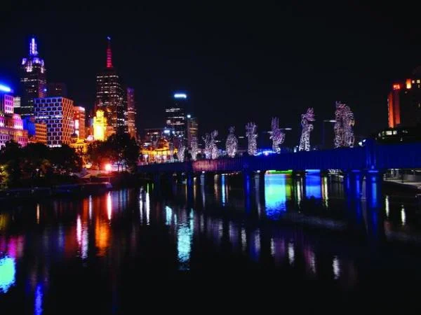 The Travelers Project, an installation of twelve sculptures that move through Sanridge Bridge, Melbourne. (Courtesy of Nadim Karam and Atelier Hapsitus)