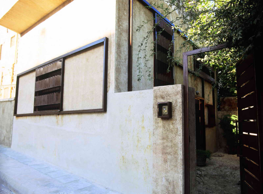 Sources: - http://www.sahelalhiyari.com/projects/clinical-psychologist-s-workspace - al-Asad, Mohammad, and Sahel Al Hiyari. Sahel Al Hiyari | Projects . Amman: Center for the Study of the Built Environment, 2005, pp. 26 - 33.