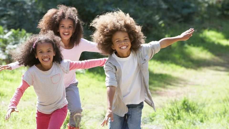 5 health benefits of kids playing outside -  Resources