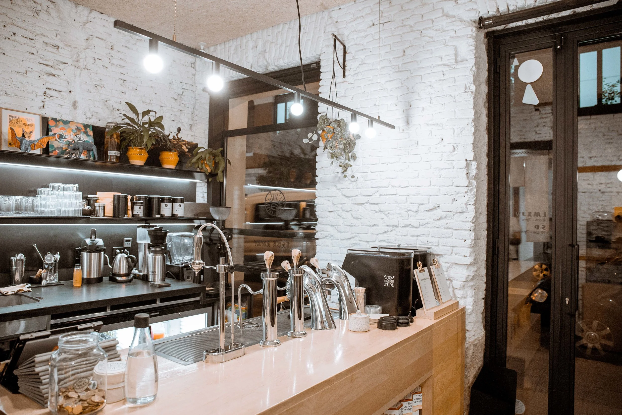 Best Specialty Coffee Shops in Madrid — The Way to Coffee