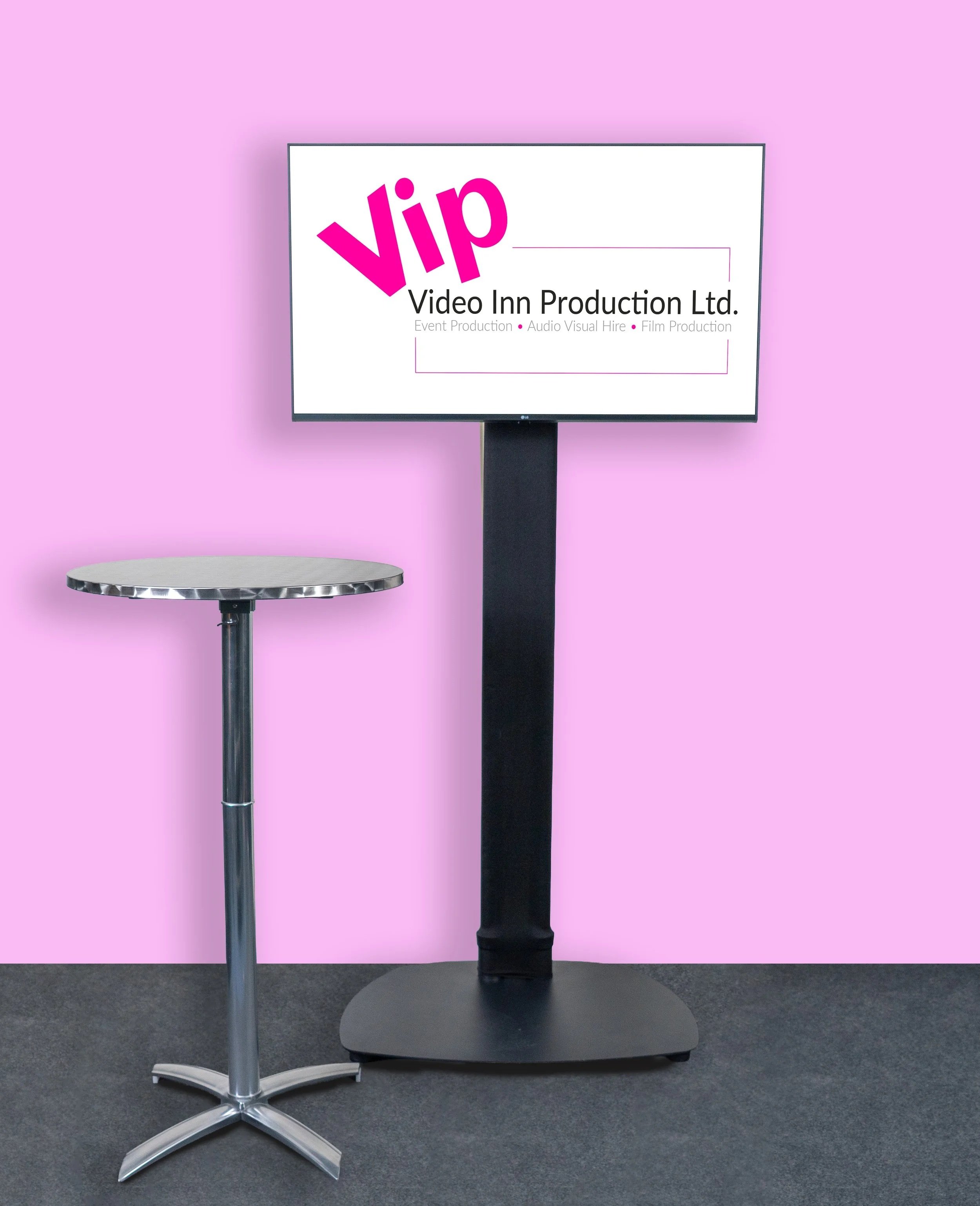 42"/43" Monitor (Stand Mounted) - £130/d