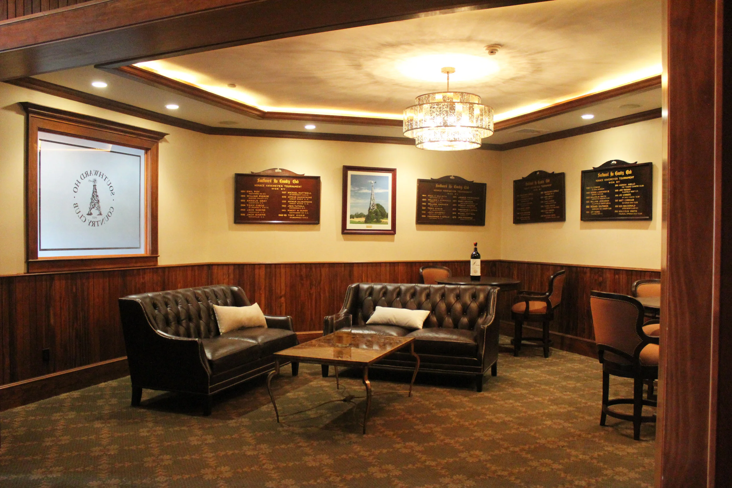 05 Interior - Sitting Room.JPG