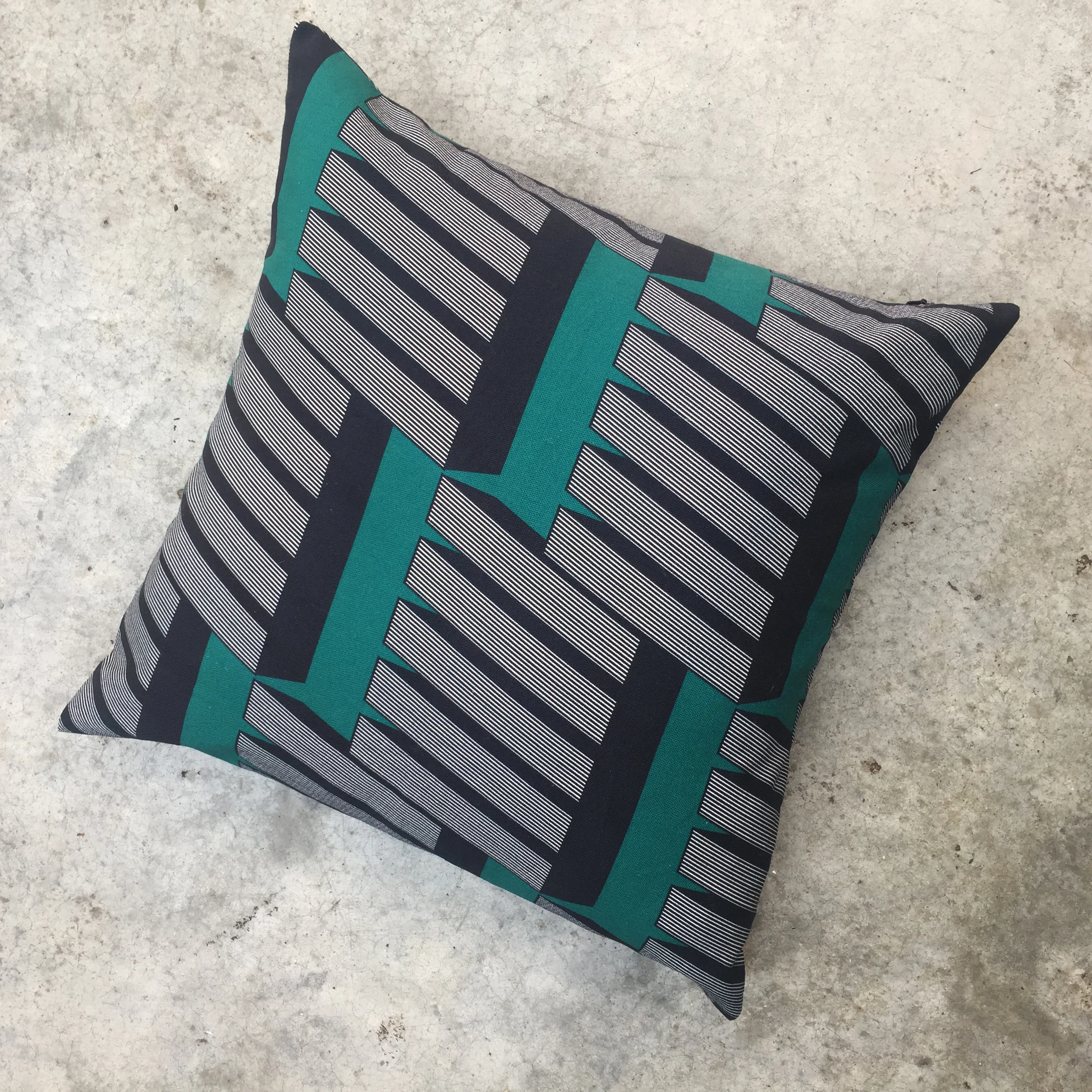 1970 Print- cushion green/black/white