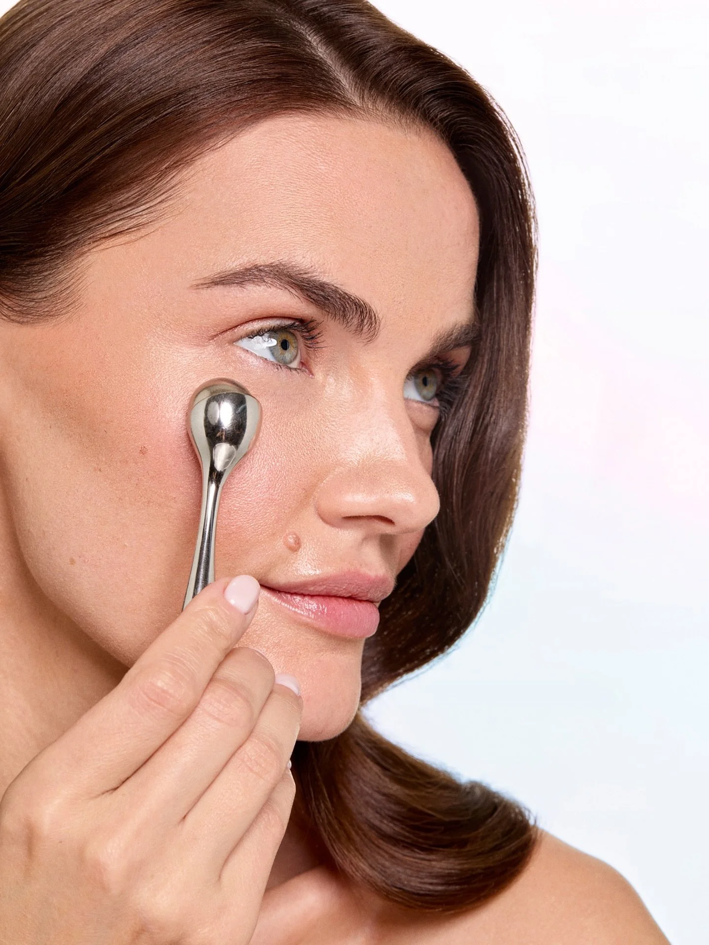 🧊 @111skin Cyro Revitalising Moisturiser Campaign 🧊
#MODEL @ada.wrzesinska 
#MUA @danibastosbeauty 
#HAIR @bydaniellelaverty 
#PHOTOGRAPHER & #RETOUCH @sarahbrownphoto 
#beautyphotography #studiophotography #macrobeauty #beauty #londonphotogra