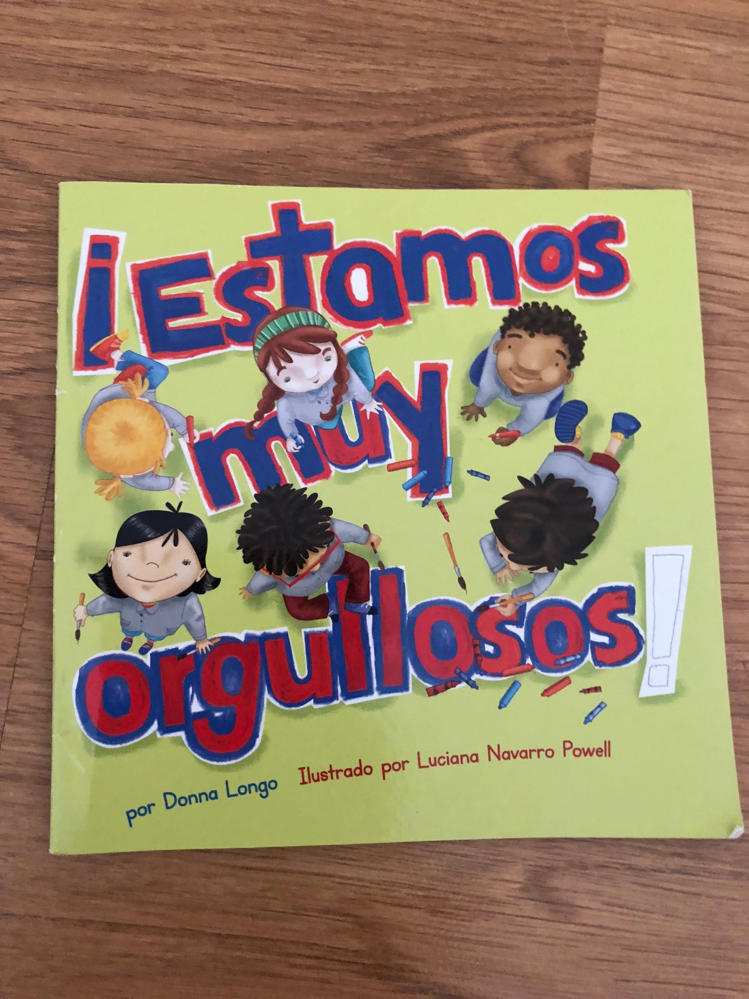 Book Estamos Muy Orgullosos