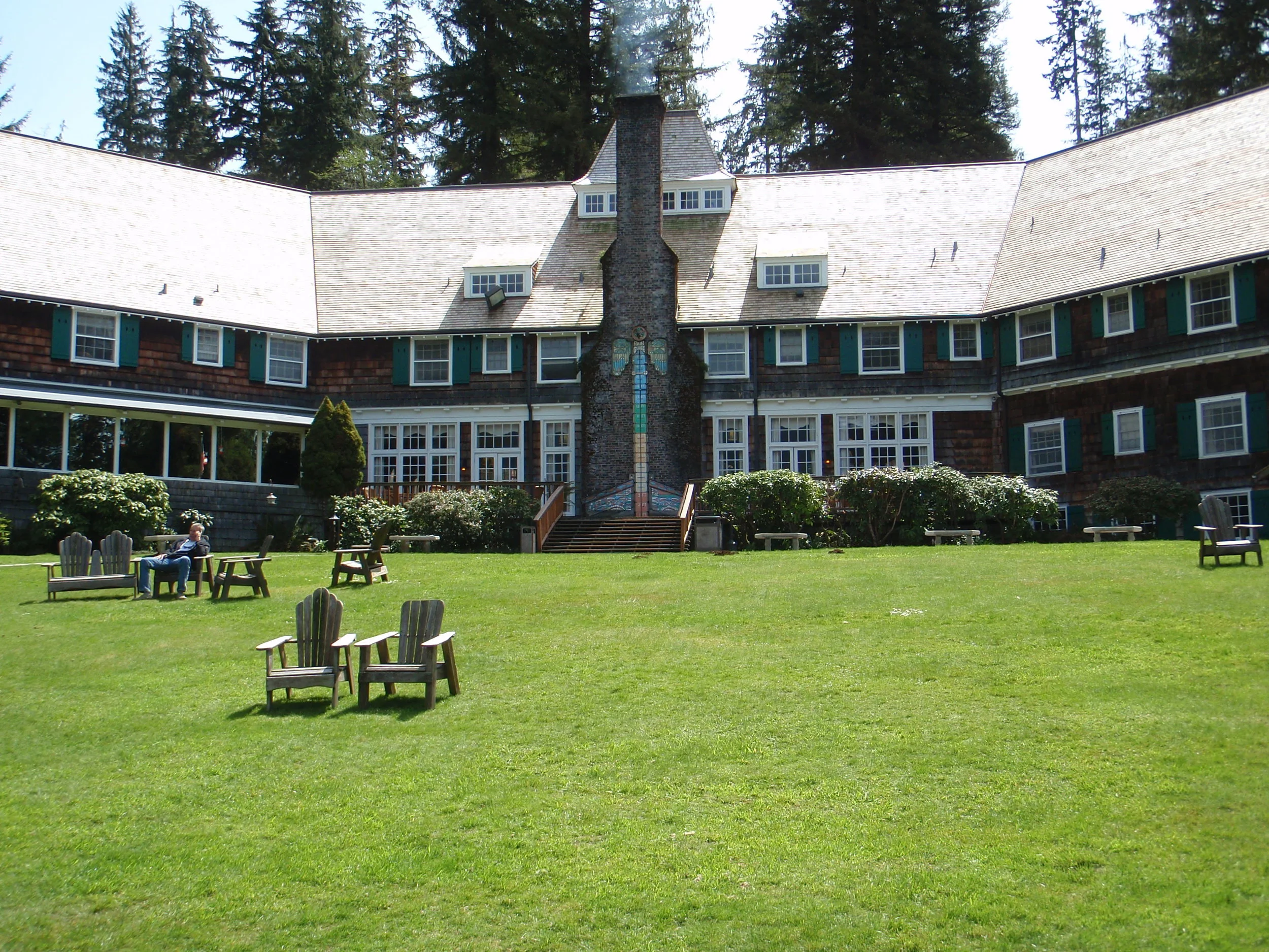 Historic Lake Quinault Lodge
