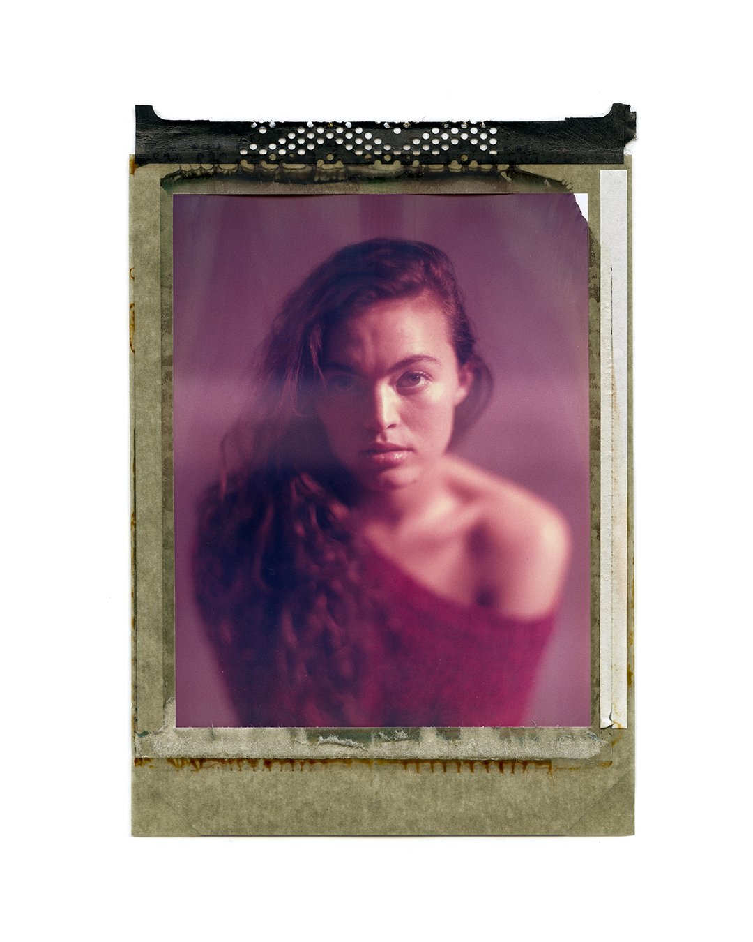 I guess it's still sweater weather?

@graceann_nader in the studio on some expired large format #Polaroid and other #film

#shootfilm #expiredfilm #modeltest #4x5camera #polaroid79 #polaroid669 #polaroidfilm #polaroids #useinstantfilm #streethoney #i