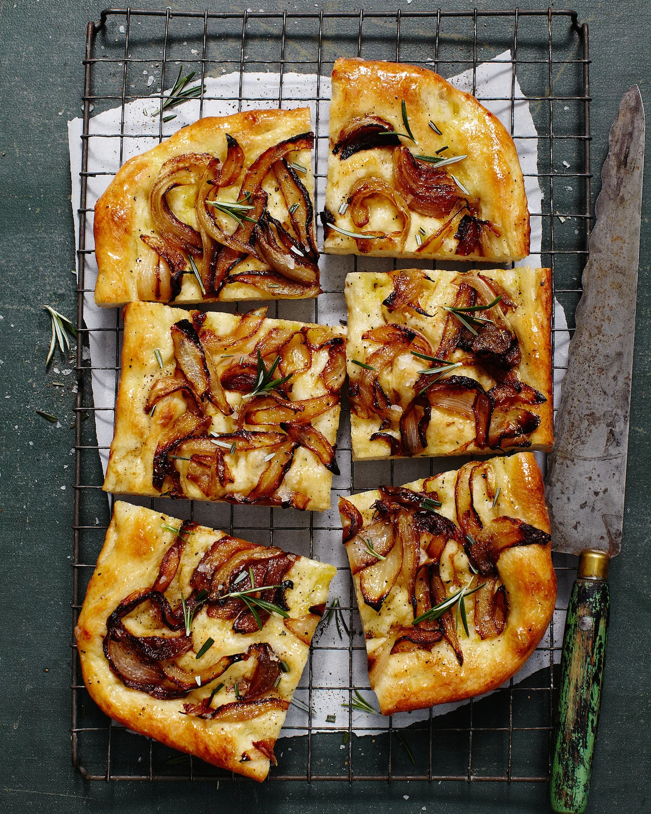 13-20130128_CaramelizedOnionFlatbread002.jpg