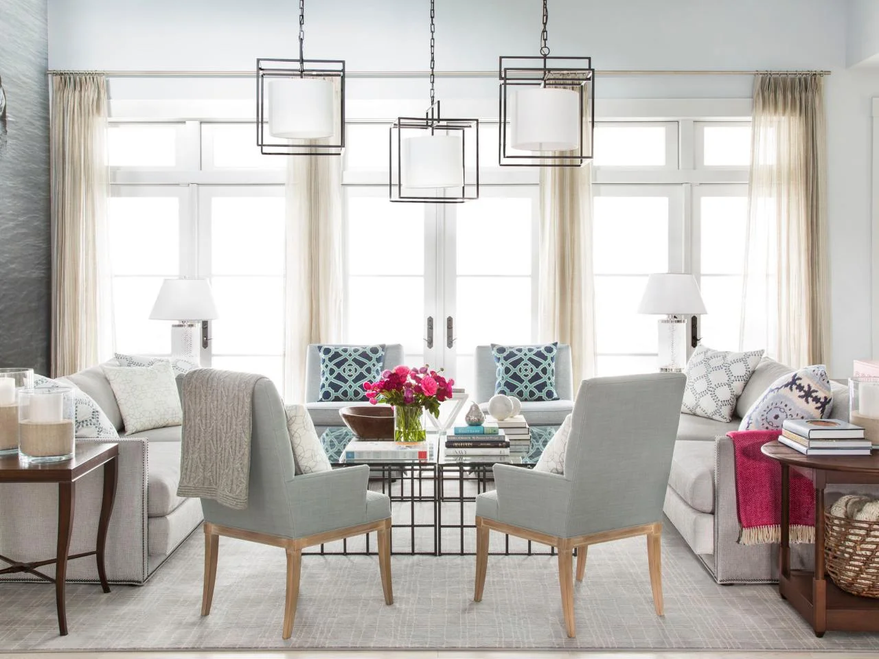 RX-HGMAG037_Dream-Home-044-living-room.jpg.rend.hgtvcom.1280.960.jpeg