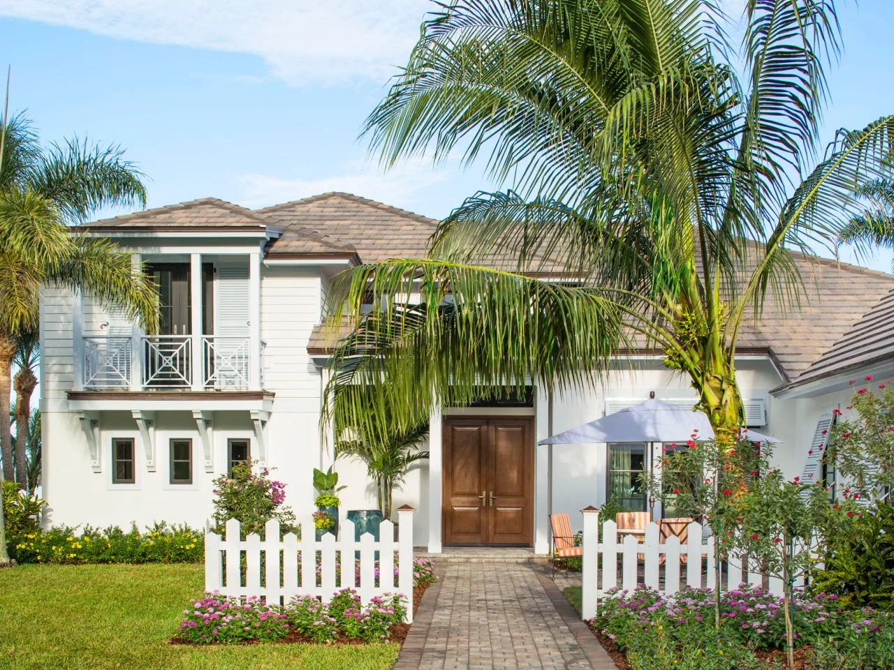 RX-HGMAG037_Dream-Home-043-exterior.jpg.rend.hgtvcom.1280.960.jpeg