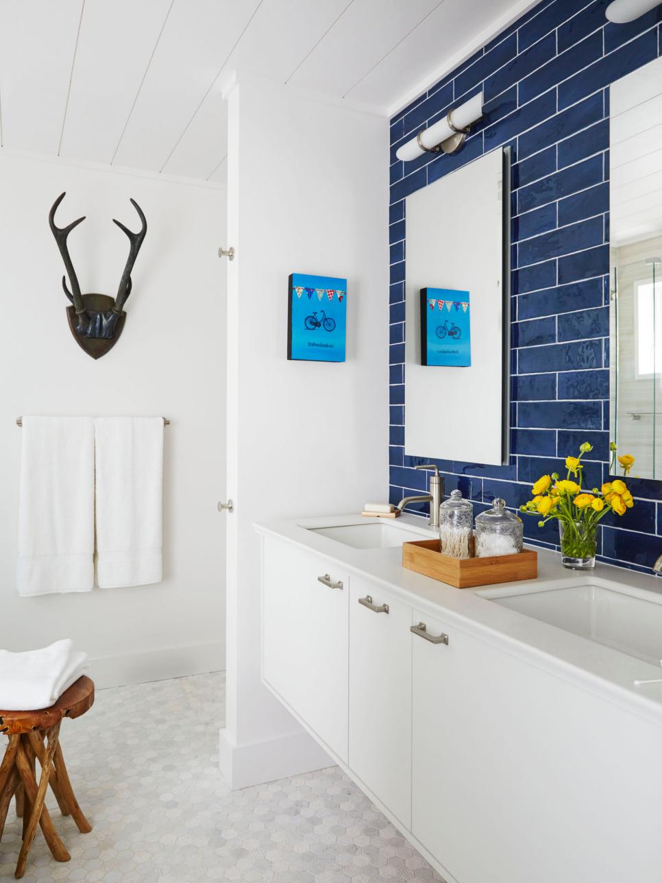 RX-HGMAG033_Urban-Oasis-155-a-3x4.jpg.rend.hgtvcom.966.1288.jpeg
