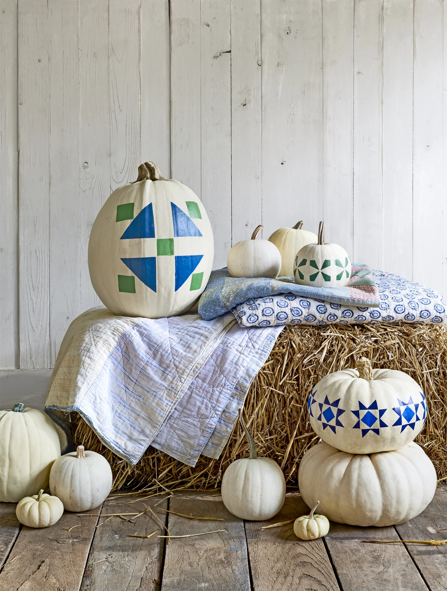 1472486439-pumpkins-barn-quilts-1016.jpg