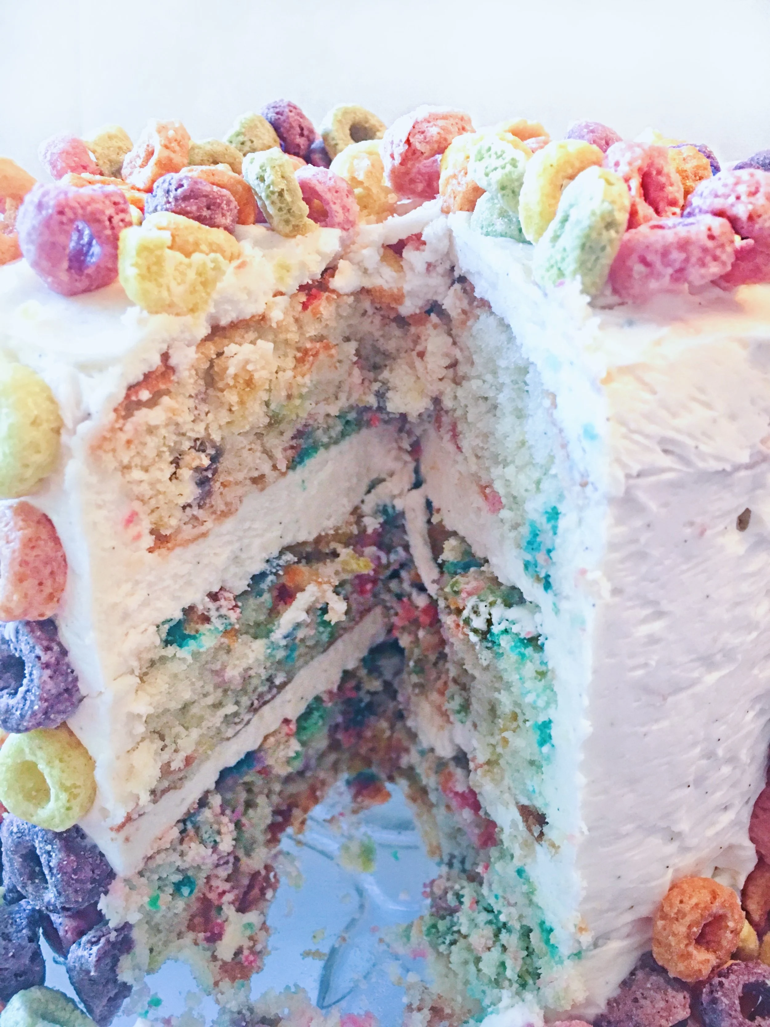 Fruit Loop Cereal Cake — The Pretty Feed
