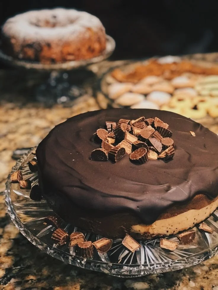                                                     Peanut Butter Chocolate Cheesecake