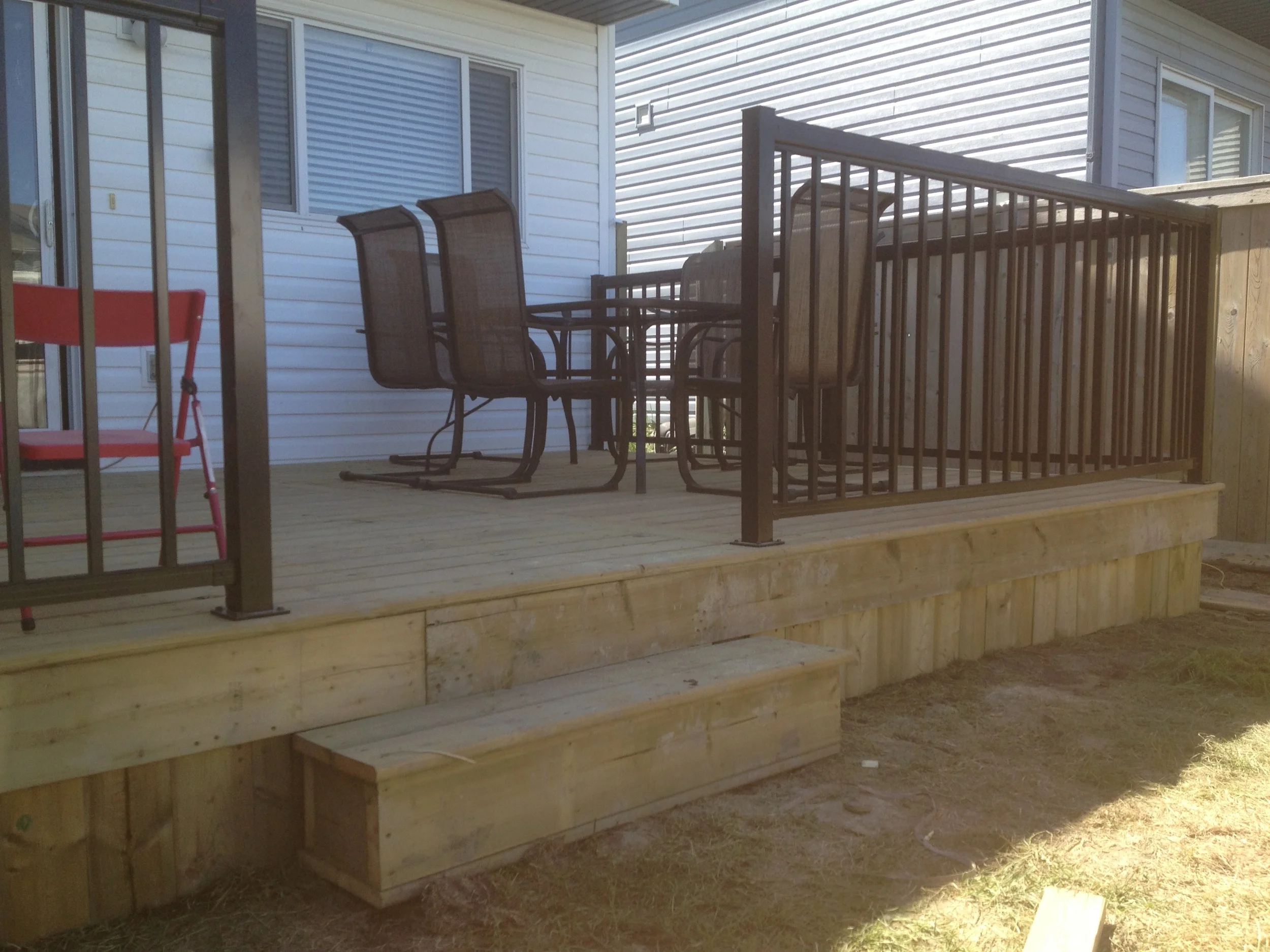 A deck to tie the yard together