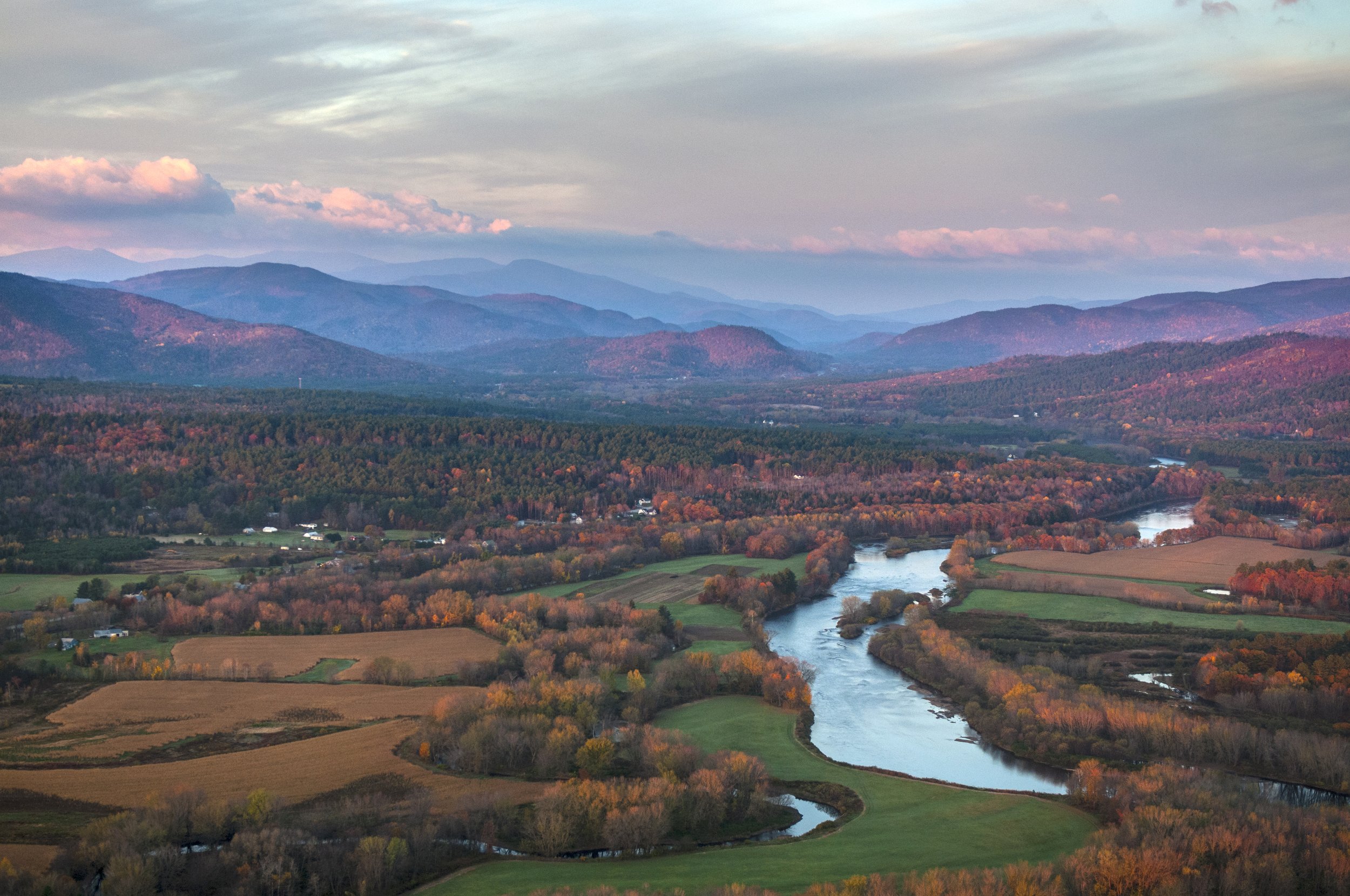 Dirk-MacKnights-fall-aerial-mountains-and-river.jpg