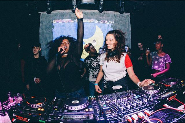 Uniiqu3 on tour in Australia with Nina Las Vegas 