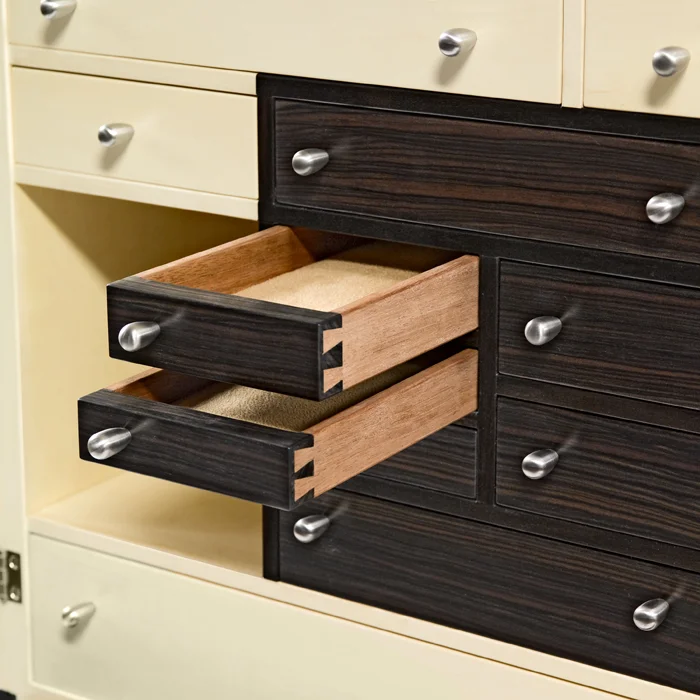 jewelry_cabinet_7b.jpg