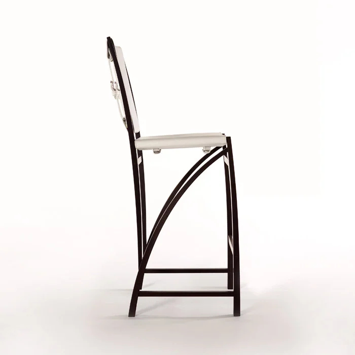 lewis_chair_02.jpg