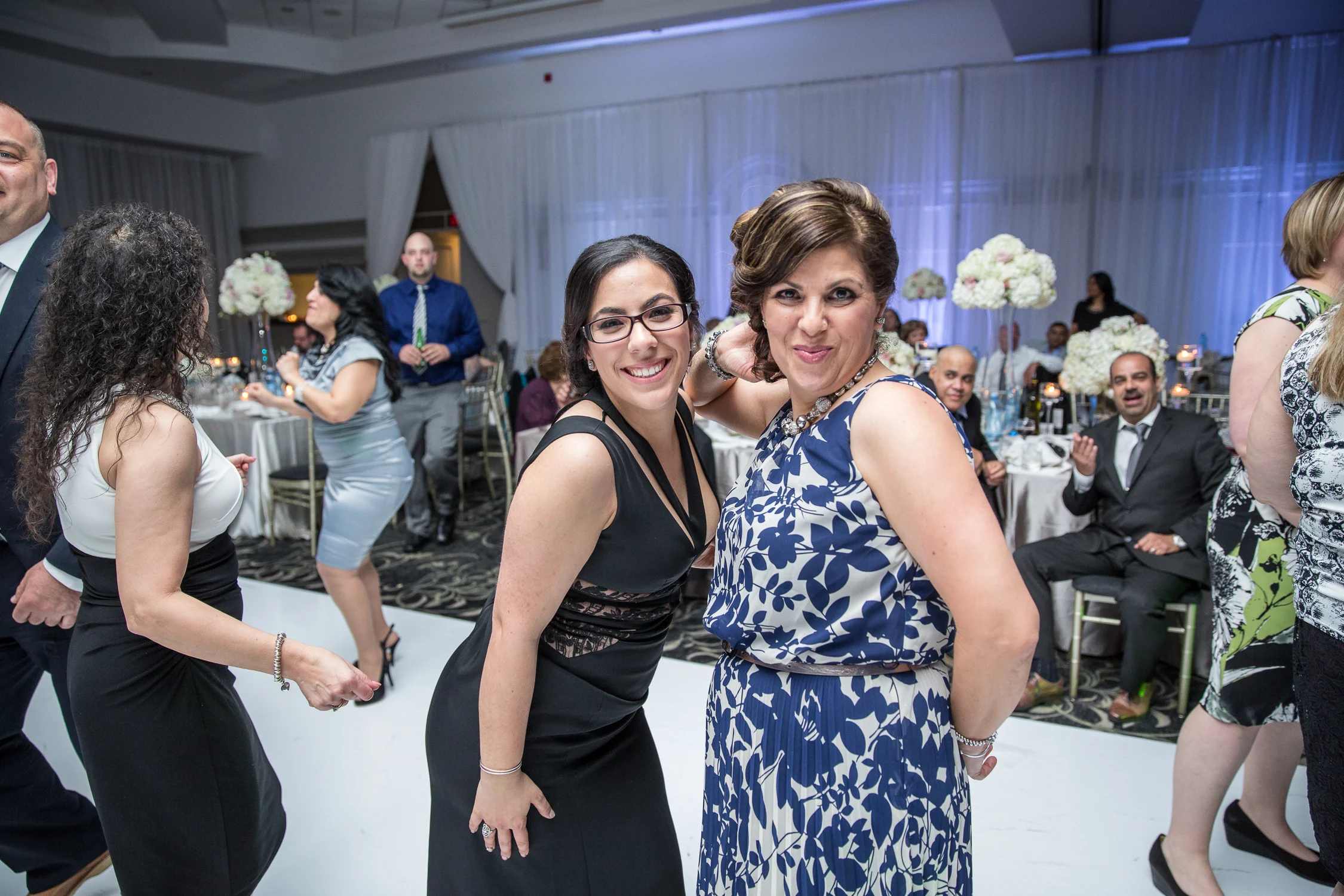 Peter-and-Marie-Wedding-Fontana-Primavera-Graydon-Hall-Manor-Toronto-Ontario-Canada-0056.jpg