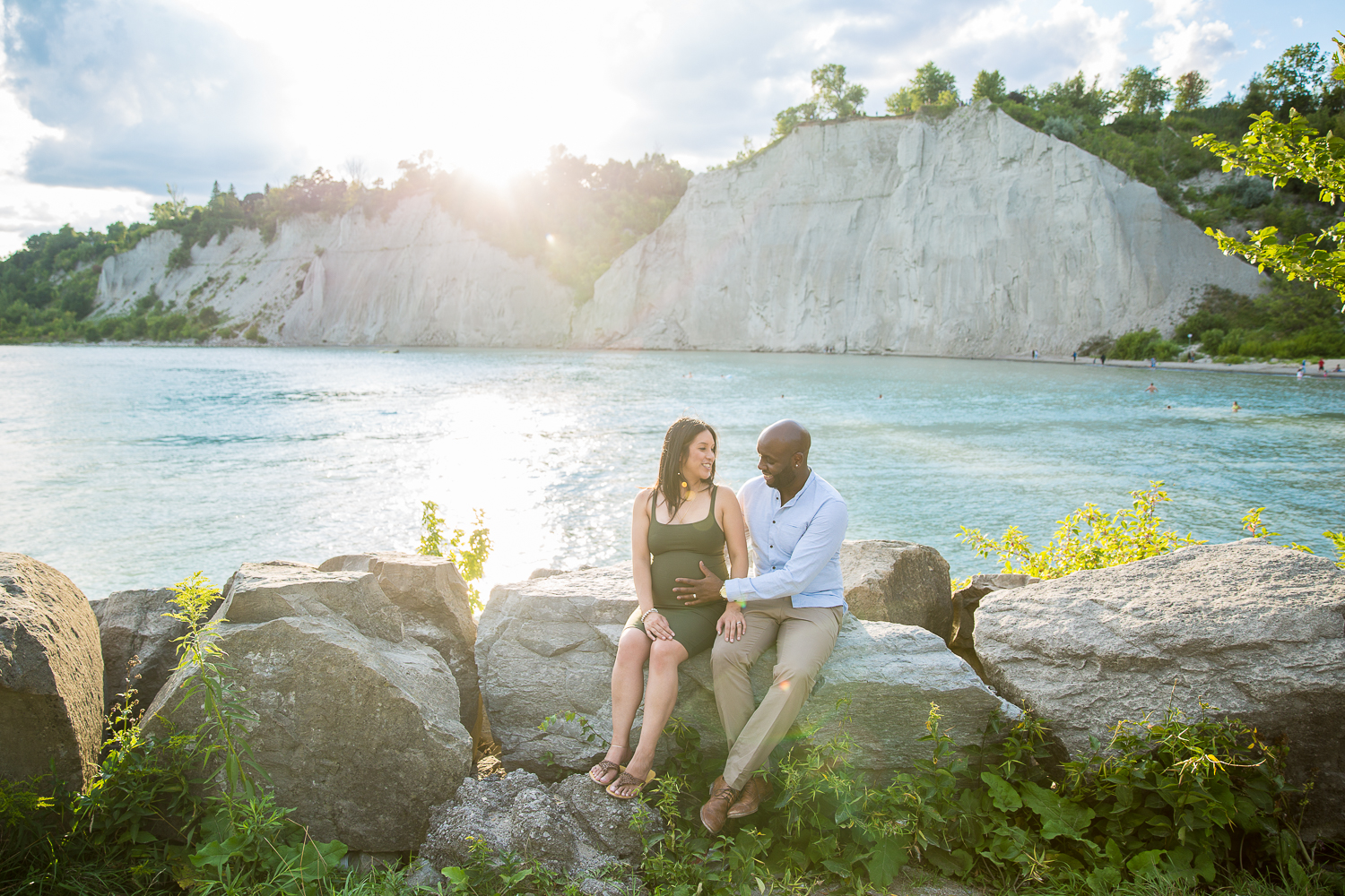 Scarborough-Bluffs-Maternity-Engagement-Shoot-0019.jpg