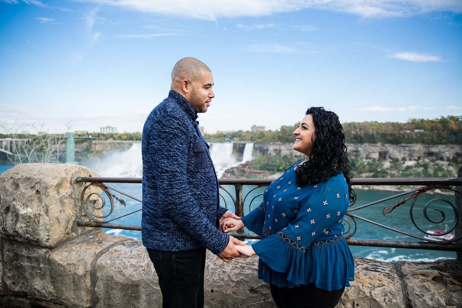 Niagara-Falls-Ontario-Engagment-Photos-0002.jpg