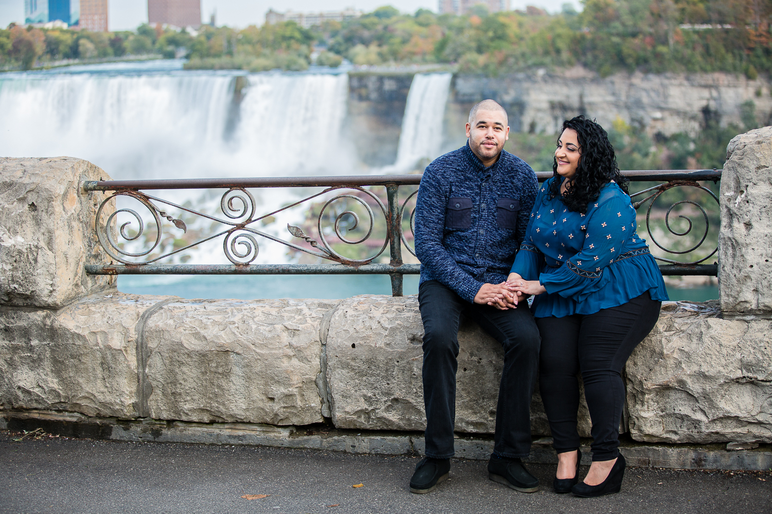 Niagara-Falls-Ontario-Engagment-Photos-0007.jpg