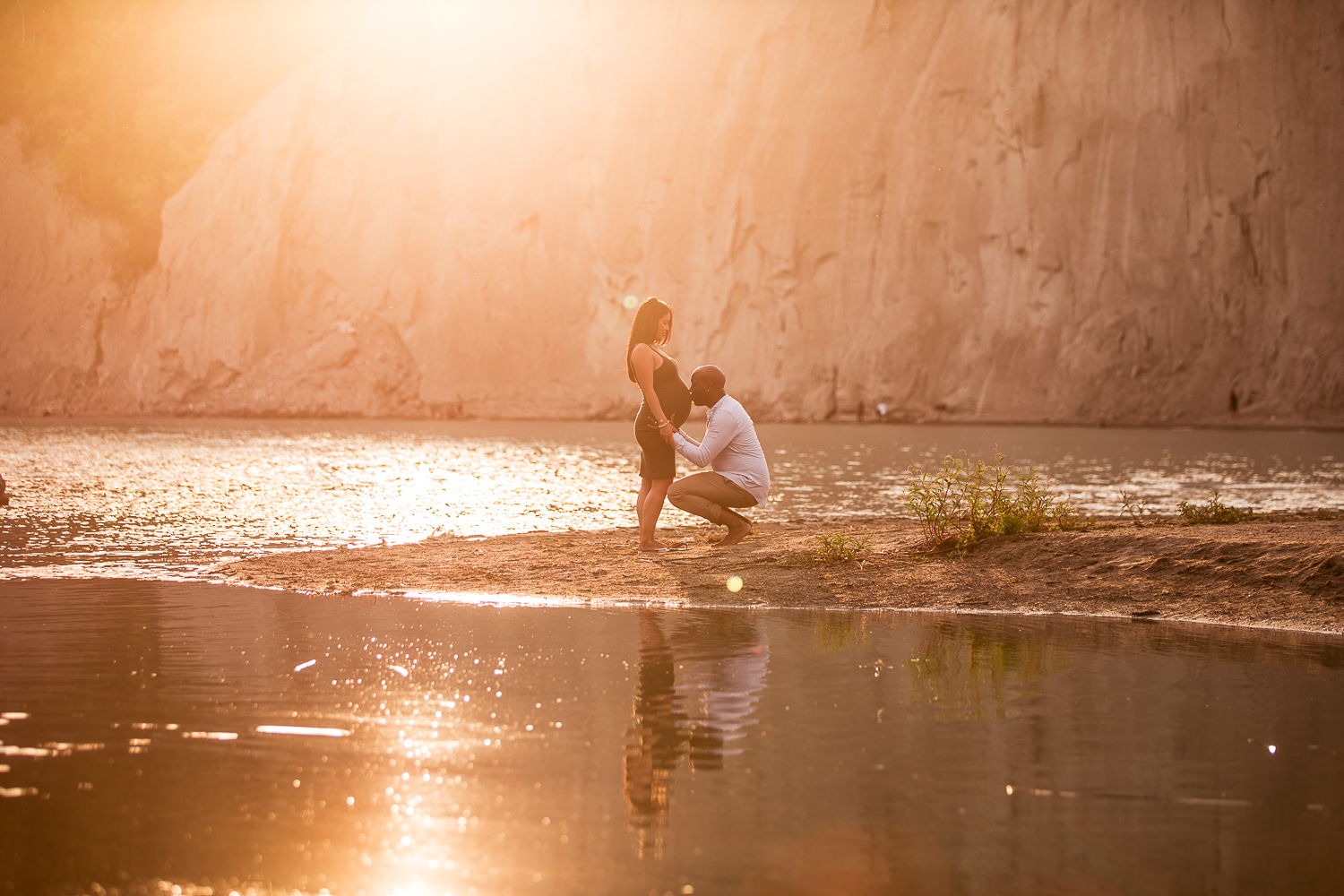 Scarborough-Bluffs-Maternity-Engagement-Shoot-0023.jpg