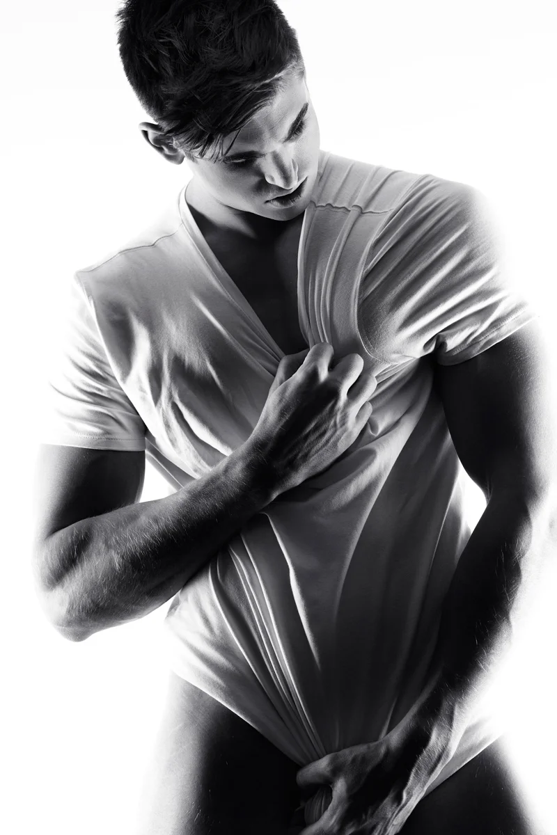 Rob-James-Official-Shoot-154bnwweb.jpg
