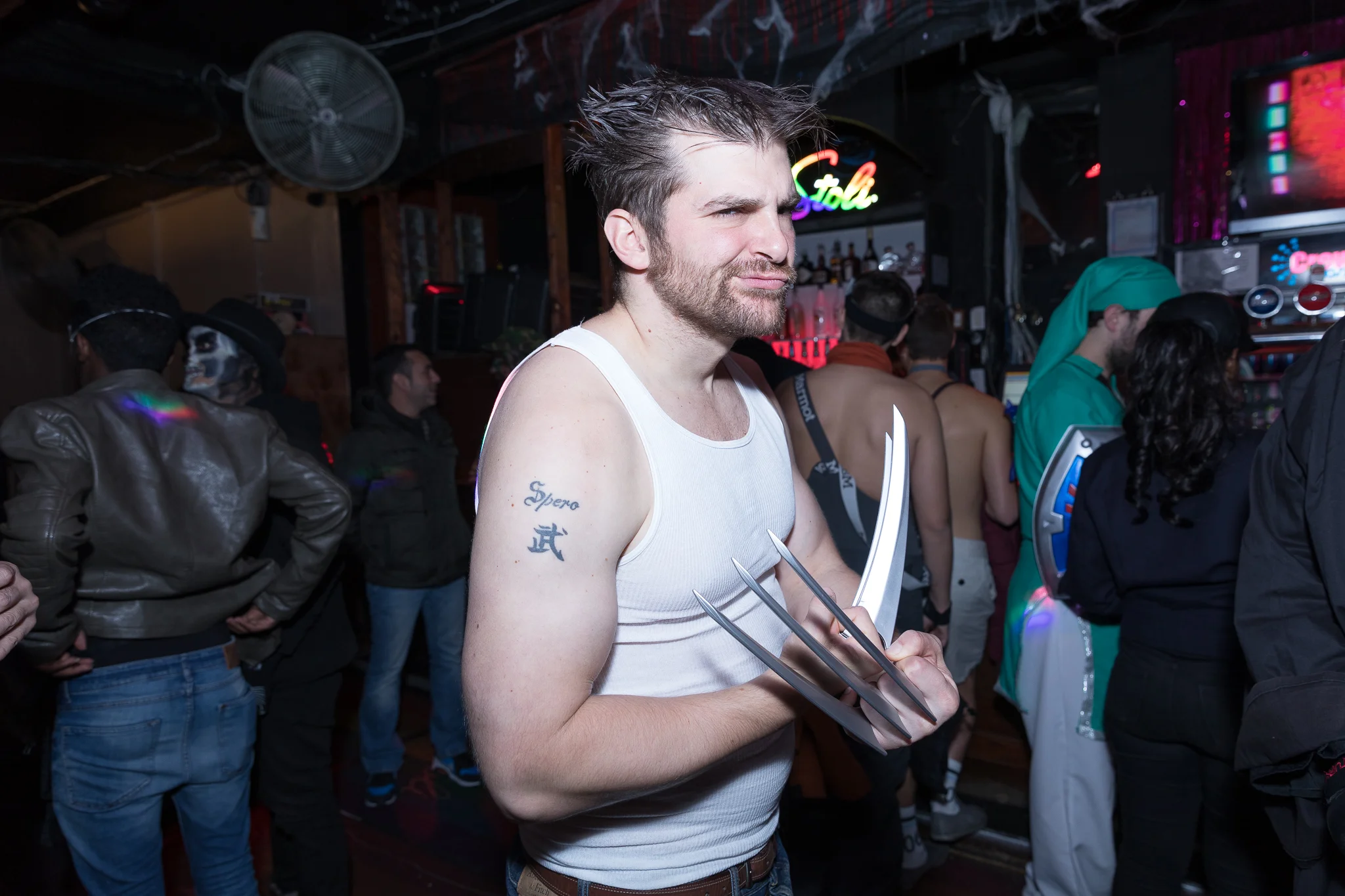 Crews_Tango_Halloween_2016-111.jpg