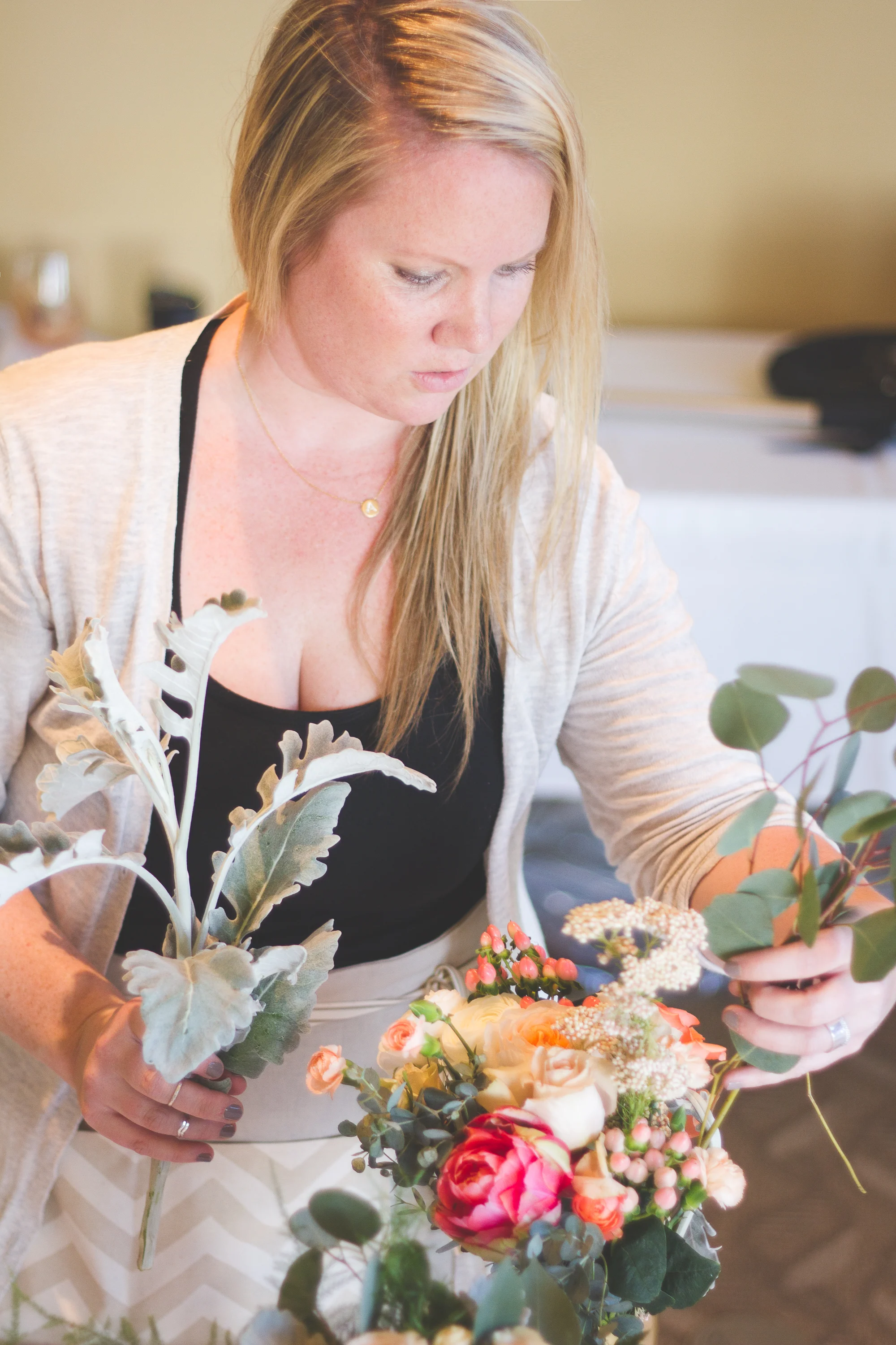 Wedding coordinator, planner, photographer. Seattle, Wenatchee, Tacoma, Washington, Oregon, PNW, HRJ events, Simple Light Photography.