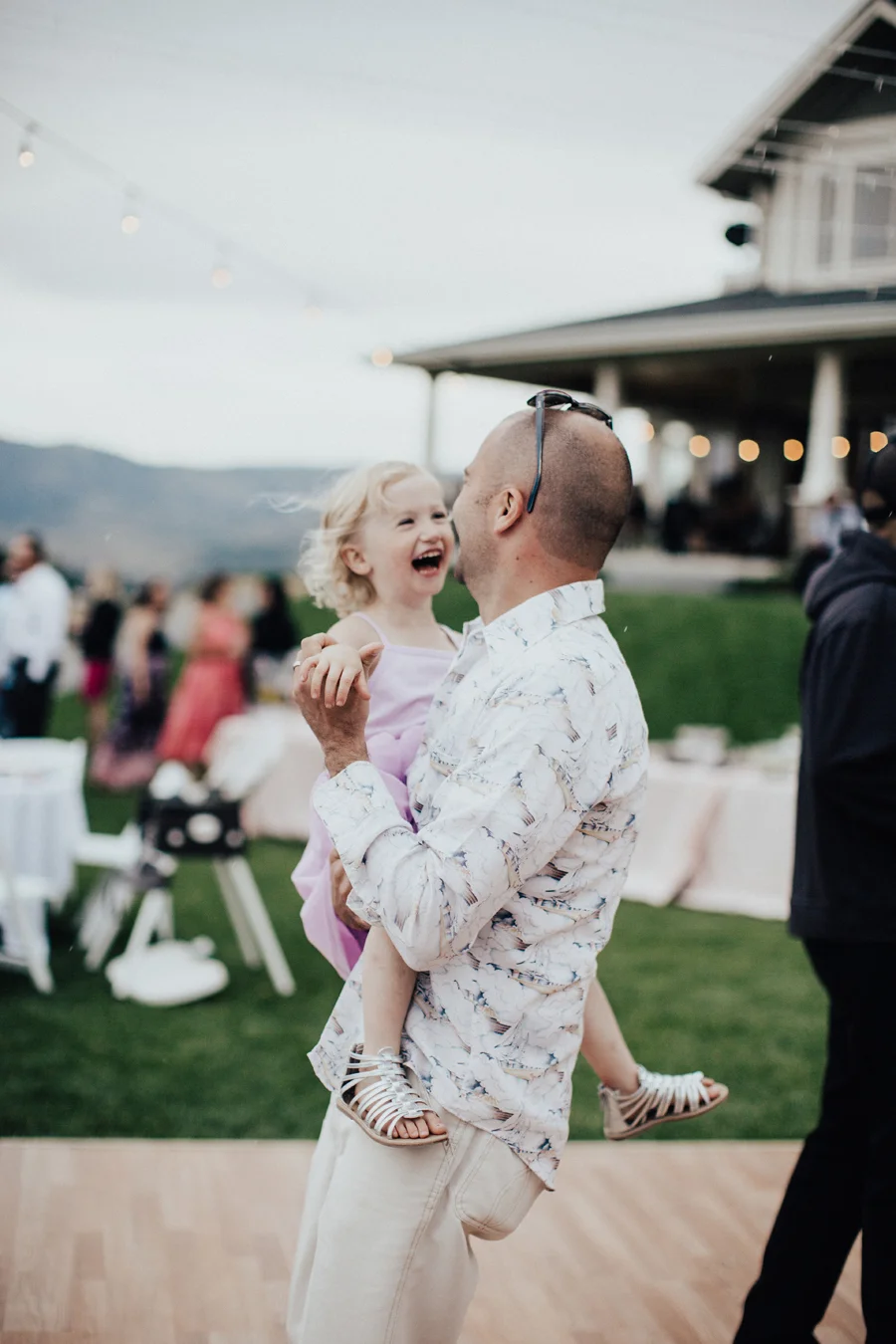 AaronandAmandaBackyardWeddingWashington.jpg
