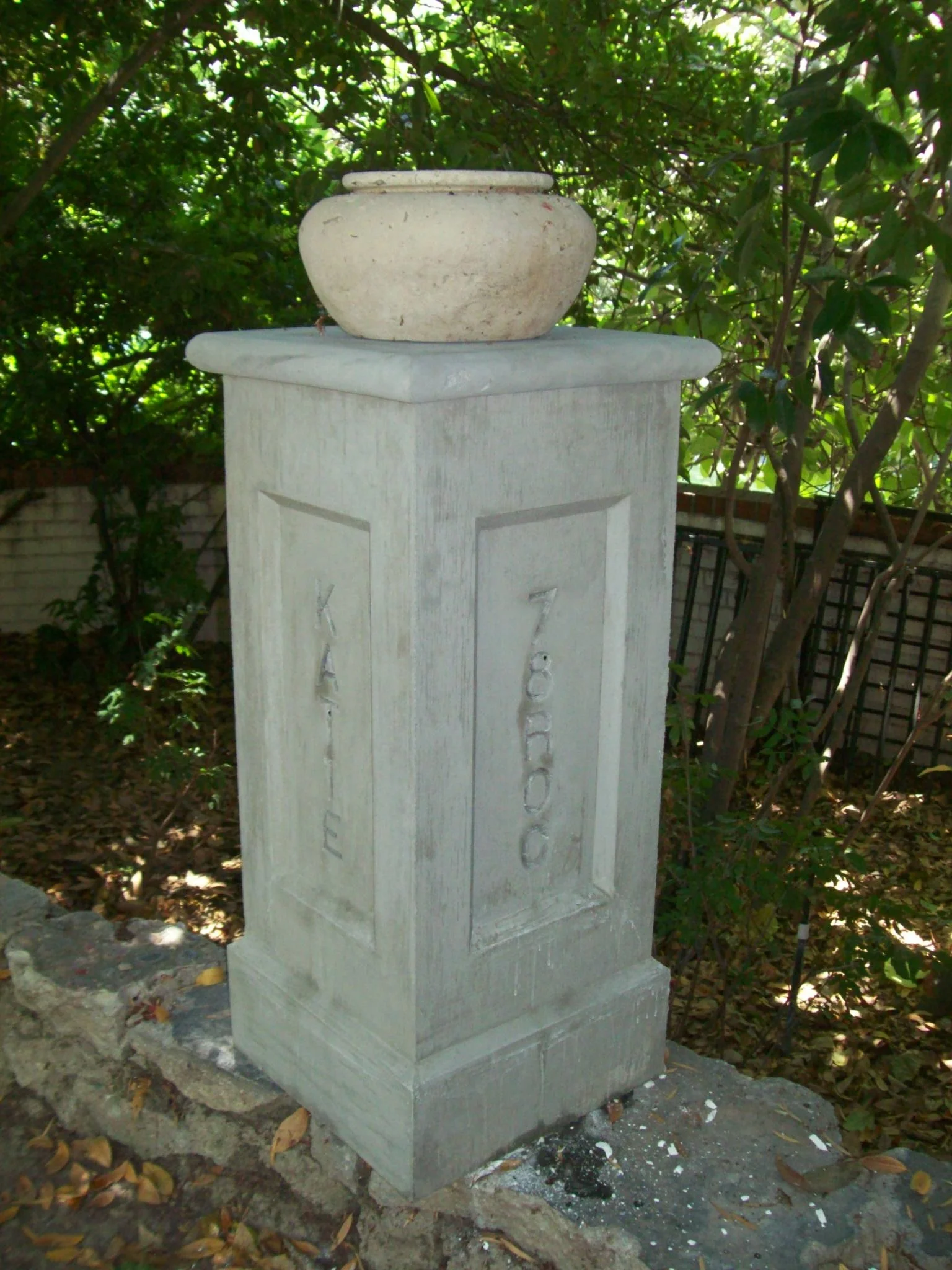 plinth.jpg