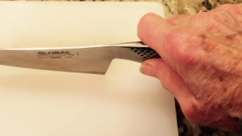  make sure to hold only the handle of your knife.