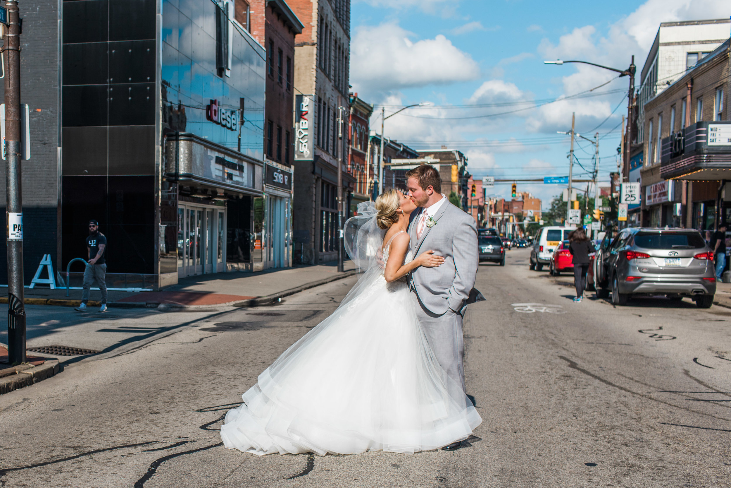 Pittsburgh Wedding Photographer_LAR Weddings